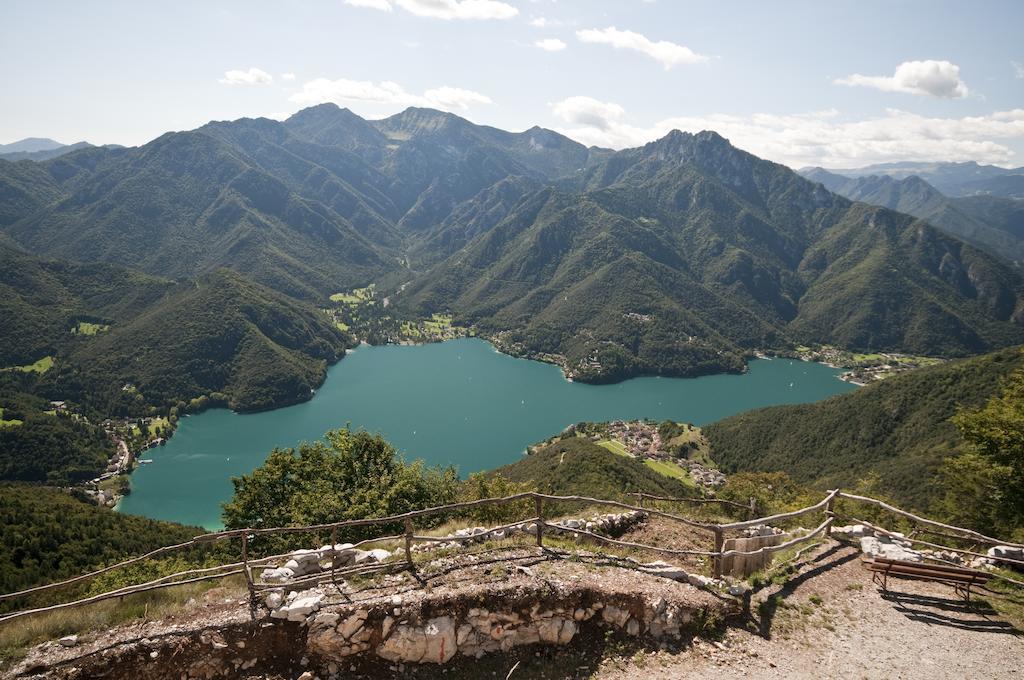 Casa Anna Villa Pieve Di Ledro Rum bild